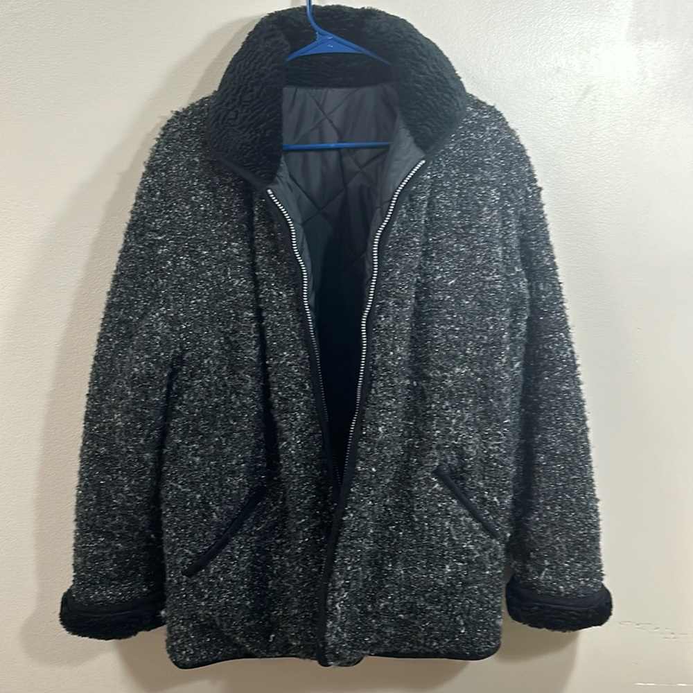 CS signature reversible coat women’s size small. Black.